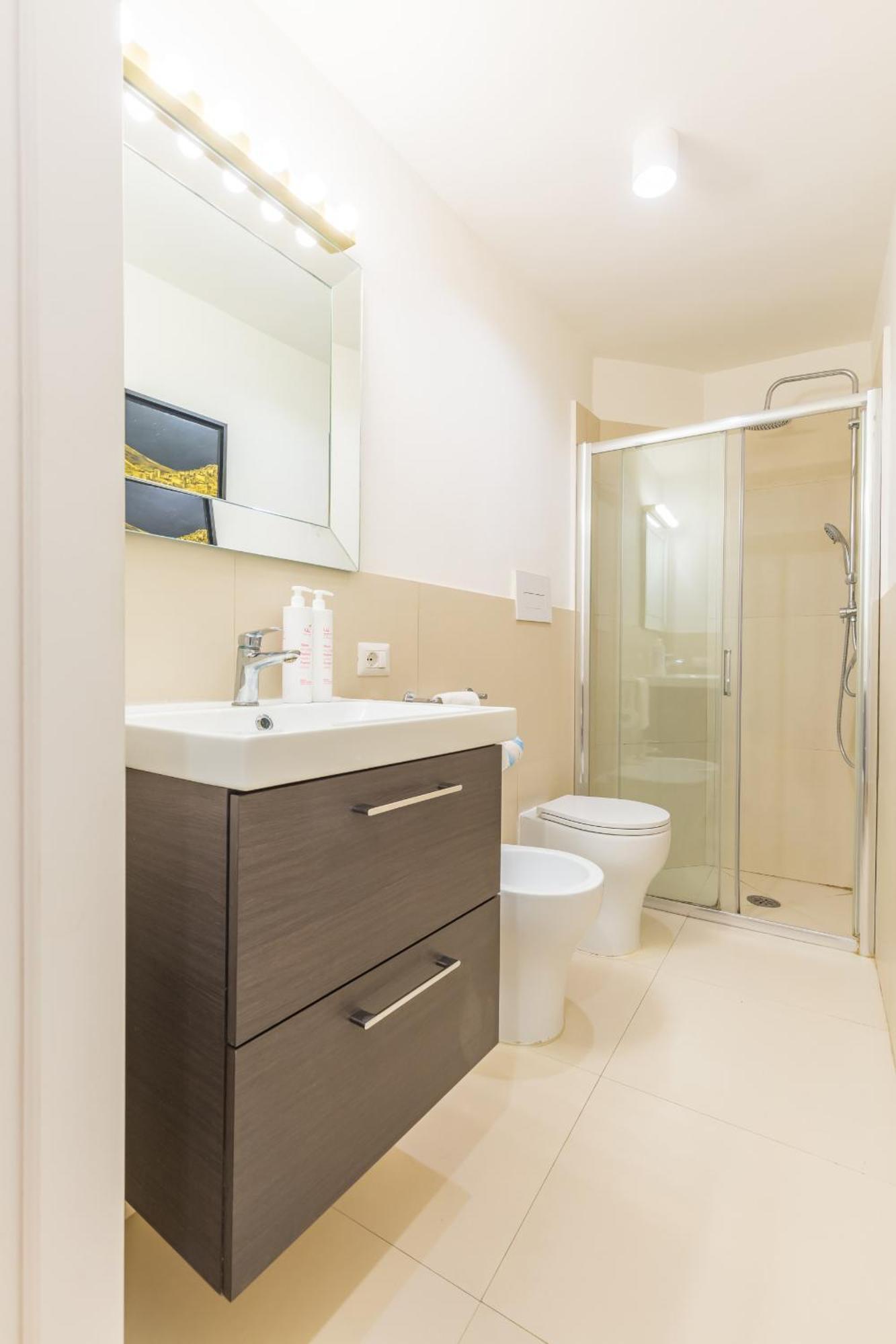 Chiatamone Design By Wonderful Italy Naples